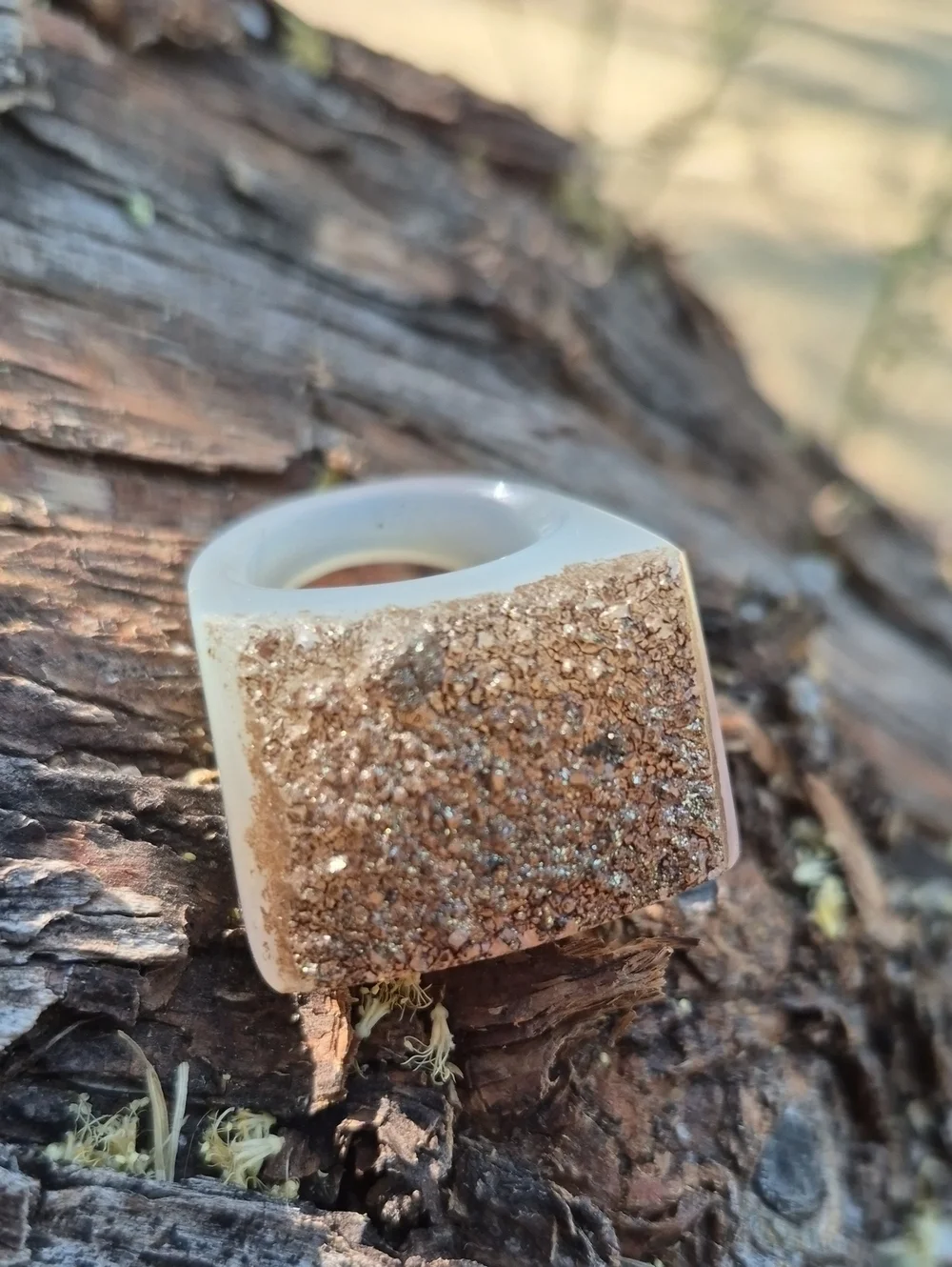 Anthropologie Dara Ettinger agate geode semiprecious chunky ring